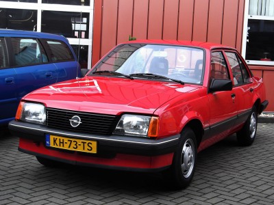 Opel_Ascona_1.6_S_(9042070597).jpg