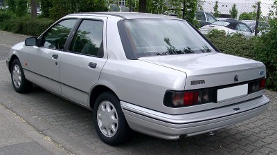 800px-Ford_Sierra_rear_20080524.jpg