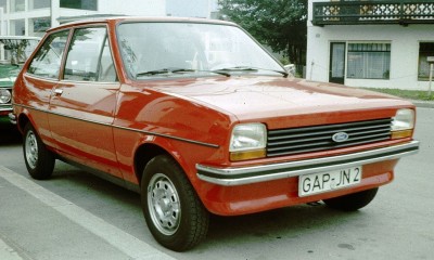 1280px-Ford_Fiesta_(early_days)_Garmisch-Partenkirchen.jpg