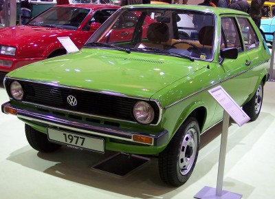 VW_Polo_LS_I_1977_green_vl_TCE.jpg