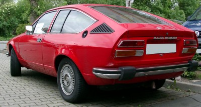 Alfa_Romeo_GTV_Coupé_rear_20070516.jpg