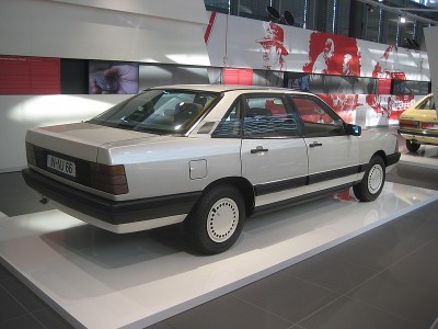 800px-02_Audi_Forschungsauto_1981.jpg