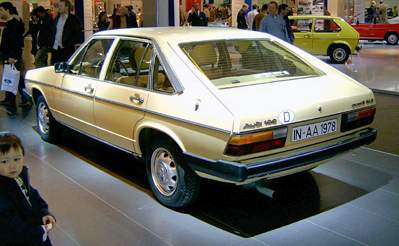 Audi_100_C2_avant.jpg