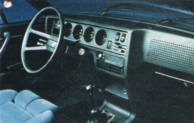 Renault 15 (4).jpg