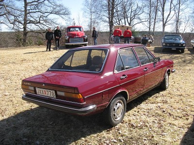 800px-Audi_80_GLS_1977_(8680932098).jpg