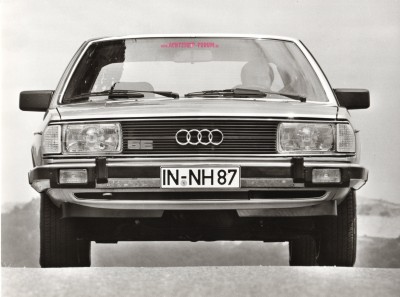 Audi 100 C2 1980 005.jpg