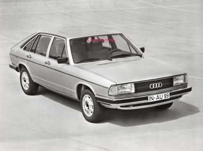 Audi 100 C2 1980 021.jpg