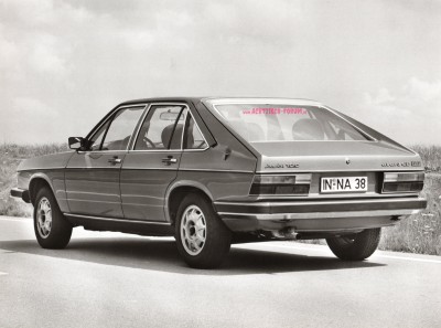 Audi 100 C2 1980 023.jpg