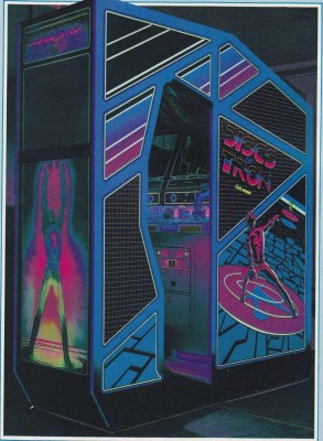 Arcade Tron -1- (1984).jpg