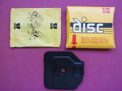 Kodak_Disc_film_cartridge_03.JPG