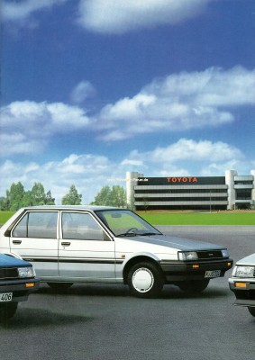 Toyota Corolla 1983 03.jpg